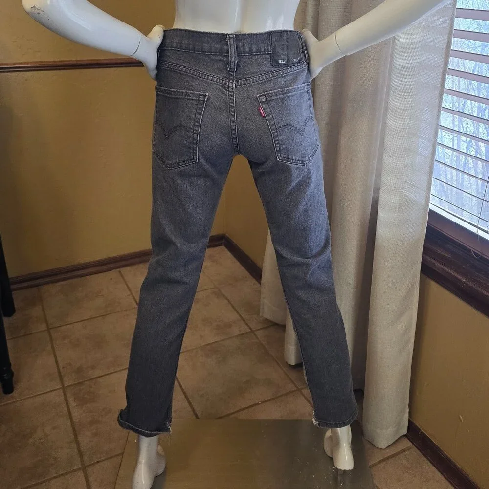LEVI Distressed Black Denim 511 Men's size 32-30 Slim Fit